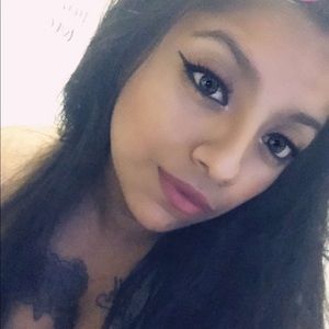 Meet your Posher, Anel